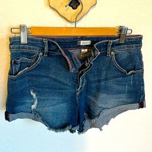 Roxy Boyfriend cutoff shorts 💘 size 28
